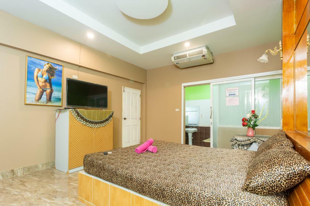 Diane Hotel Phetchaburi Bagian luar foto